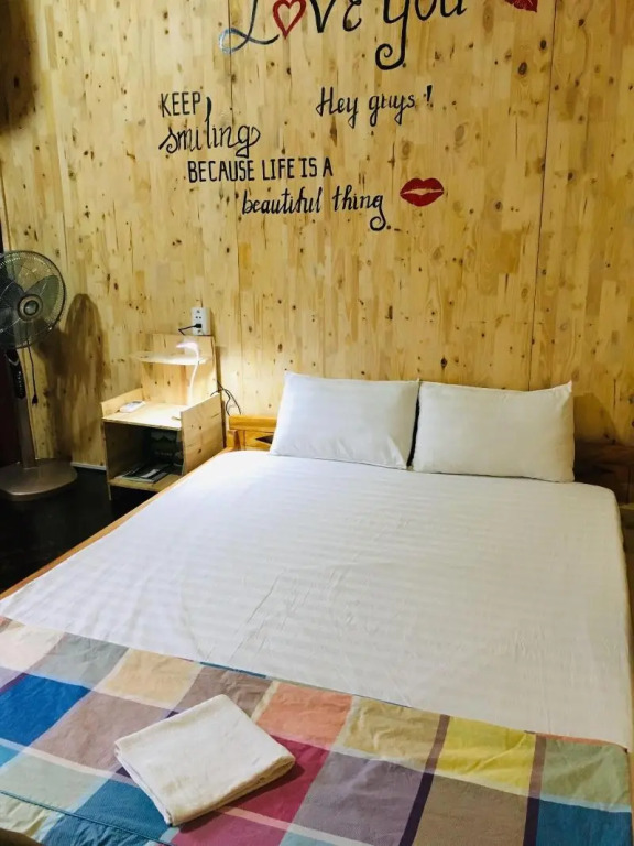 Green Hill Hostel & Tour