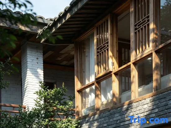 Liuba Front and Back Courtyard Themed Homestay