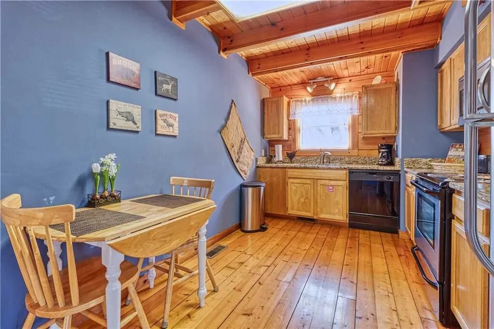 Mountain Glory 1- One Bedroom Cabin