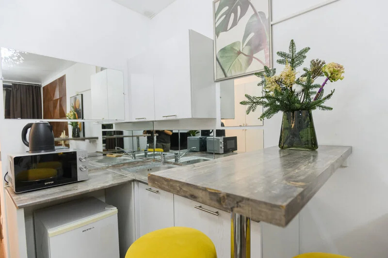 Apart House on Malysheva str., 42 a