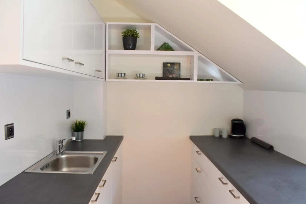 NEW CENTRAL ROOFTOP with private WELLNESS, Sauna & Whirlpool bath