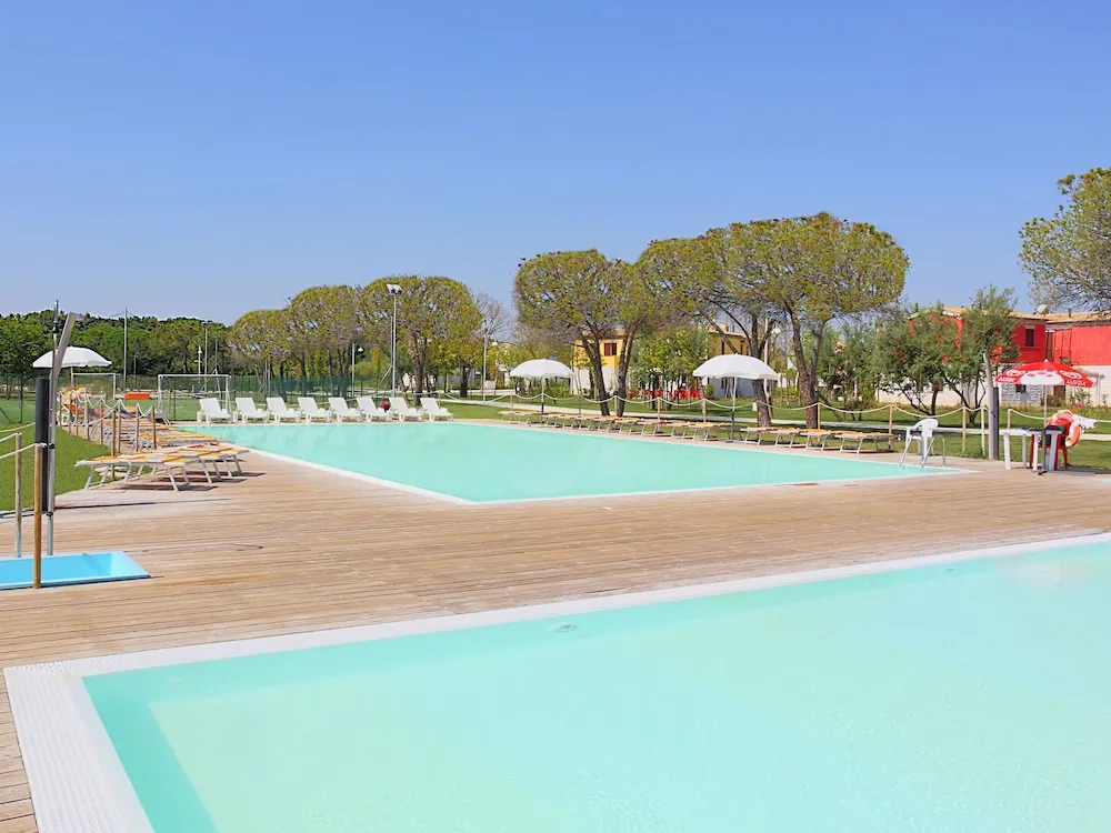 Neat Apartment With air Conditioning Near the Beach