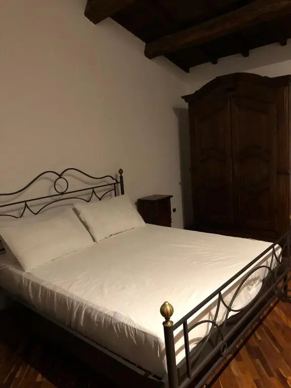 Beautiful residence, sleeps 6, a free breakfast