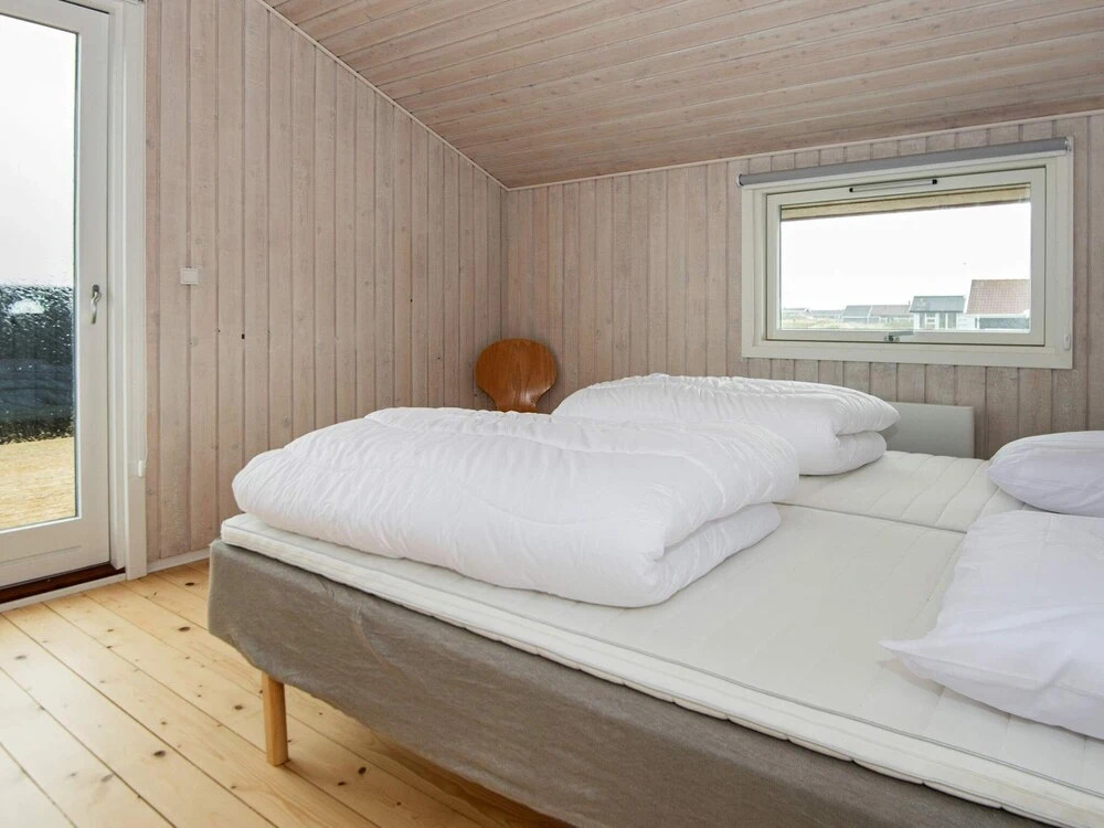Spacious Holiday Home With Sauna in Hvide Sande