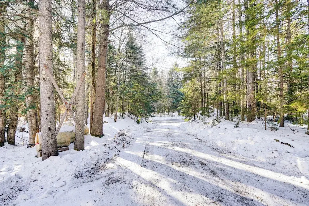 5 Mi to Ski: Family-friendly Home in West Dover!