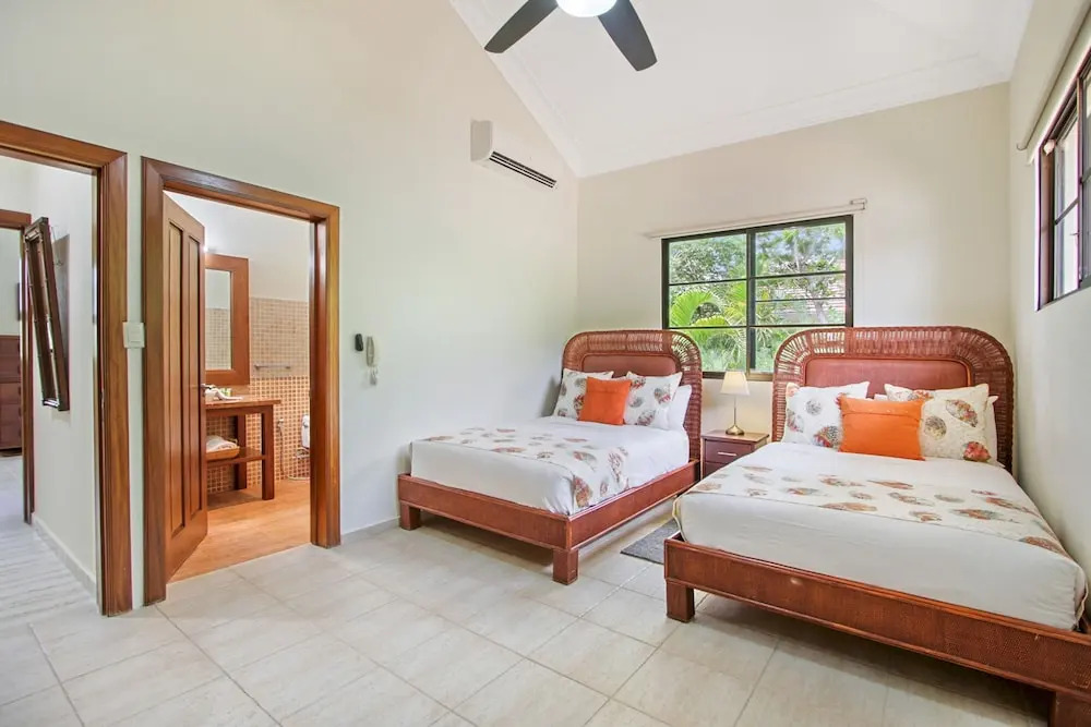 Beautiful Villa Tortuga at Puntacana Resort Club Pool Garden Golf Cart Maid