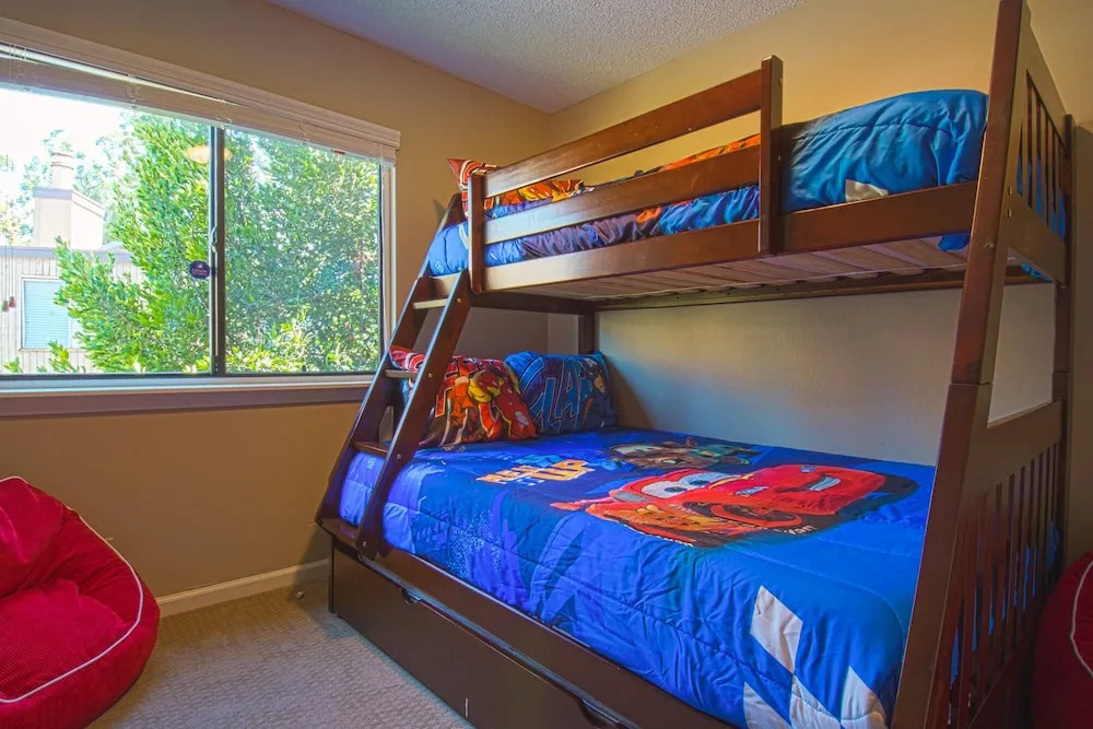 Tron - 3 Br Condo