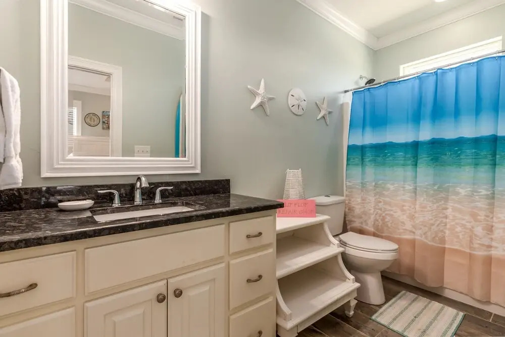 Grace Wins - 2335 Bienville 4 Bedroom Home by RedAwning