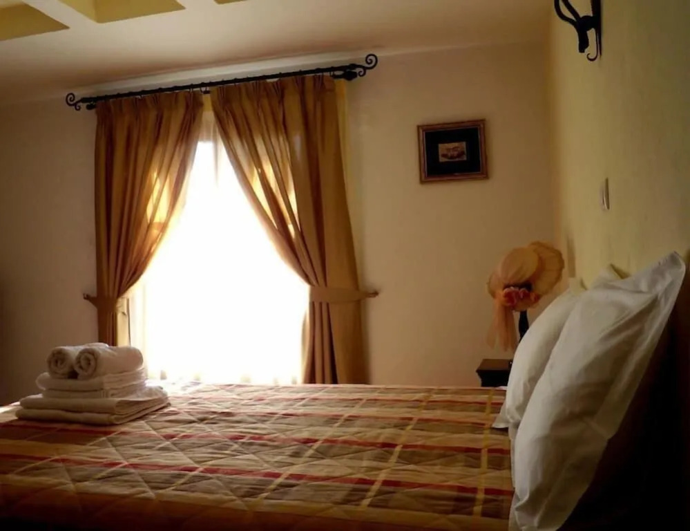 Guesthouse Doma est 1991