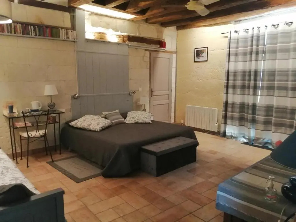 Le clos des augers, chambres dhôtes et roulotte