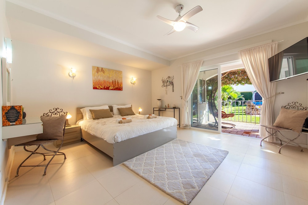 Villa Blue Bay - Moradia familiar com piscina nos Olhos dÁgua, Albufeira