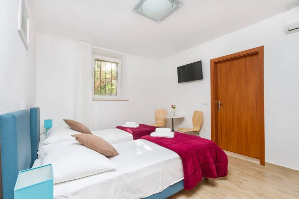 Peruzovic Rooms 1