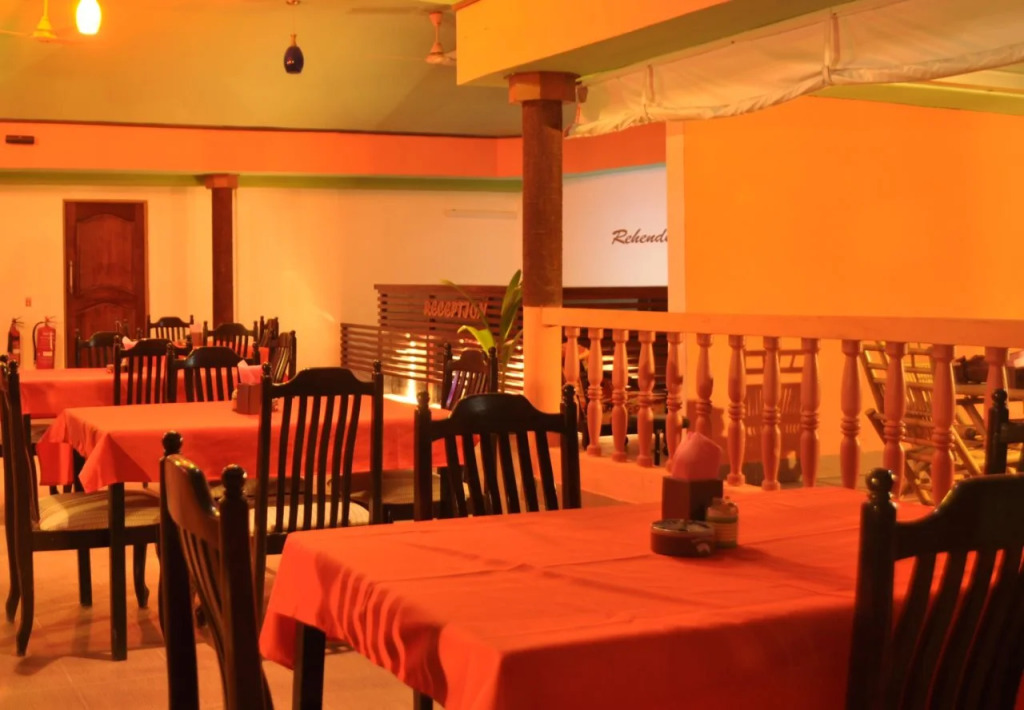 Yellow Rehendhi Inn