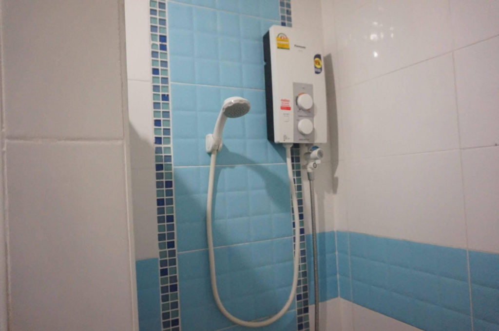 QBiz Hotel Kalasin