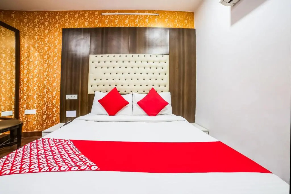 Hotel Sehej Continental At Karol Bagh
