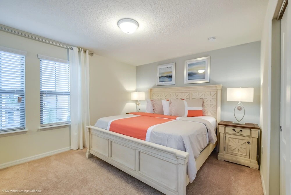 Gorgeous 8br/5ba Windsor at Westside Resort Pool Villa Mins to Disney 1662la
