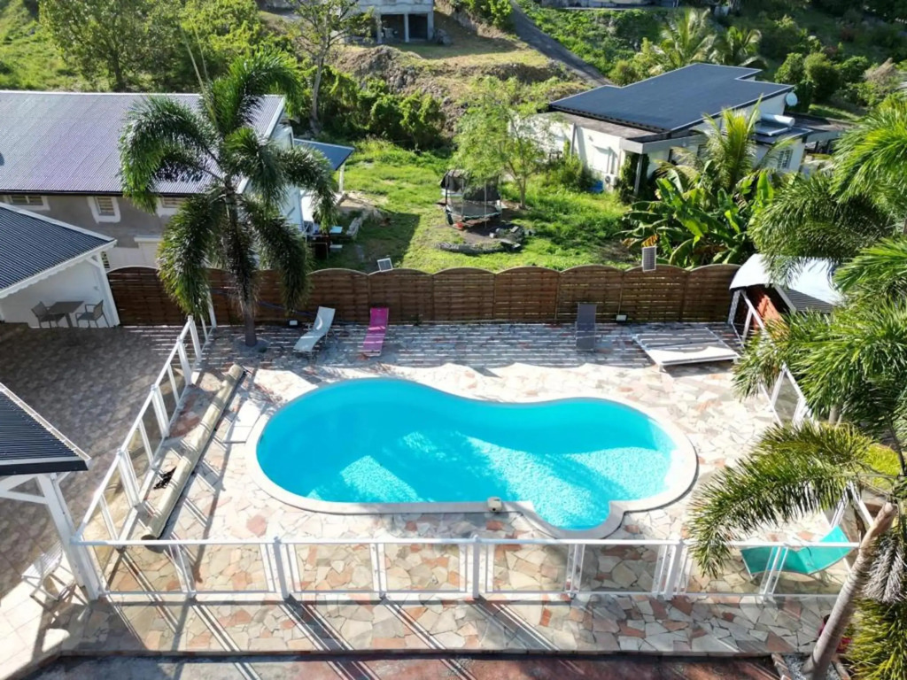 Appartement d'une chambre avec piscine partagee jardin clos et wifi a Le Gosier a 2 km de la plage