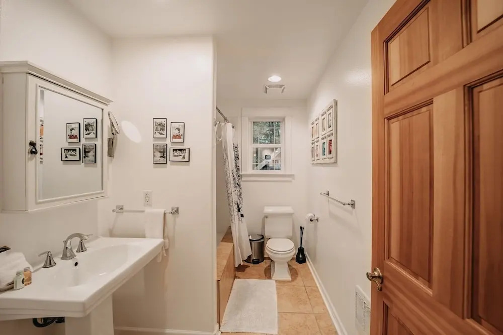 01sl - Hot Tub - Pet Friendly - Bbq - Sleeps 8 3 Bedroom Home by RedAwning