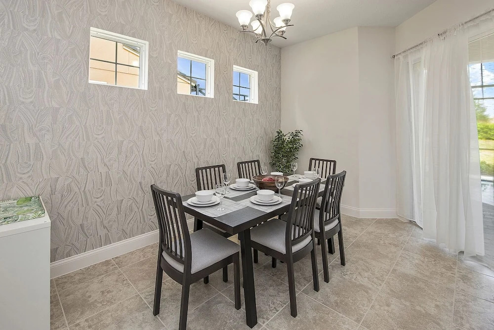 Amazing New 5 Bedroom 4.5 Bathroom Townhome with Private Pool