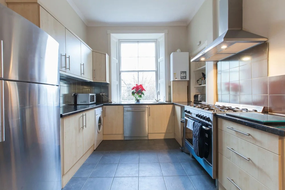 2 Bedroom Central Apartment