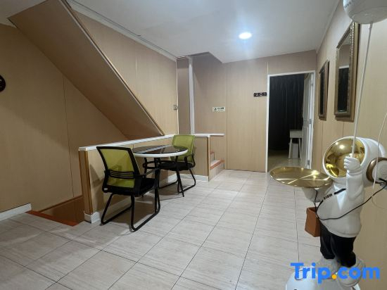 Golden mango home Youth hostel 金芒果之家青年旅舍