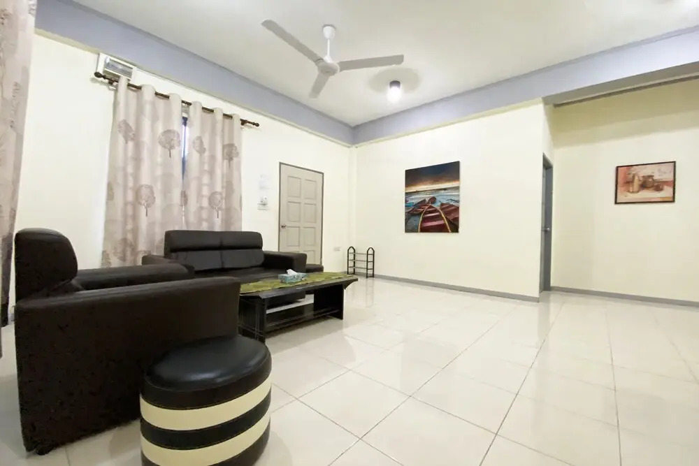 OYO 90212 Anna Kota Apartment