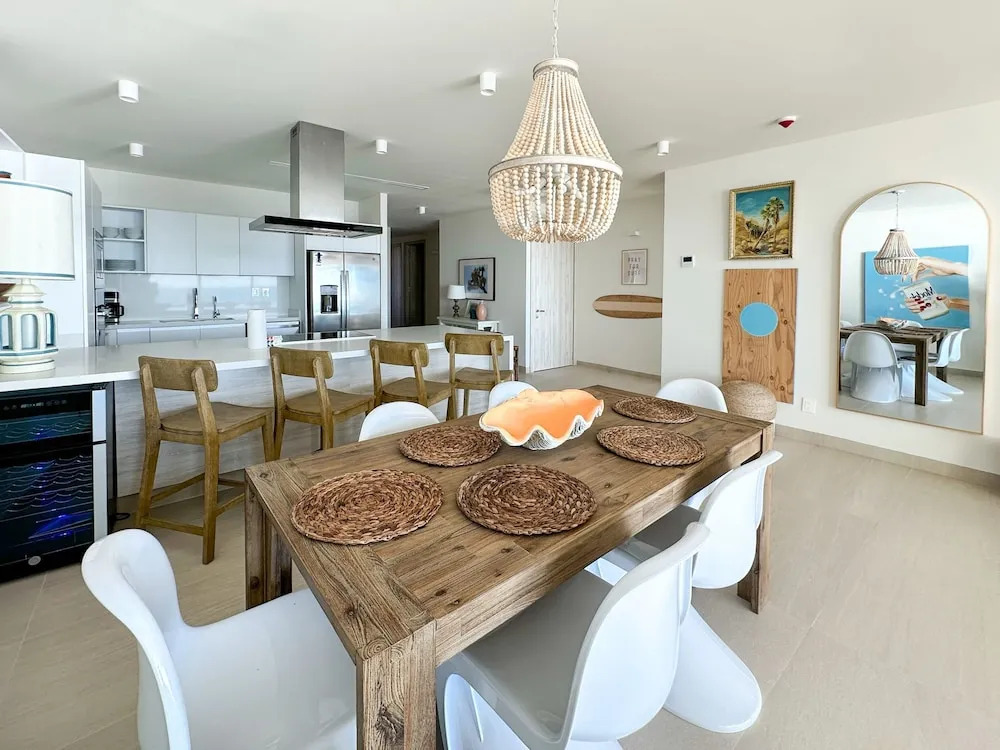 Has it all Beachfront Retreat With Stunning Views