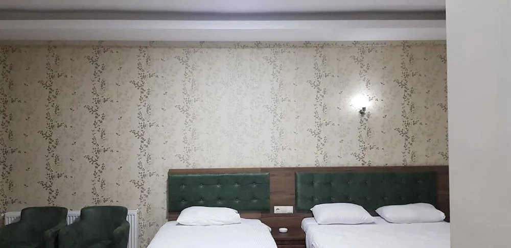 Alp Otel