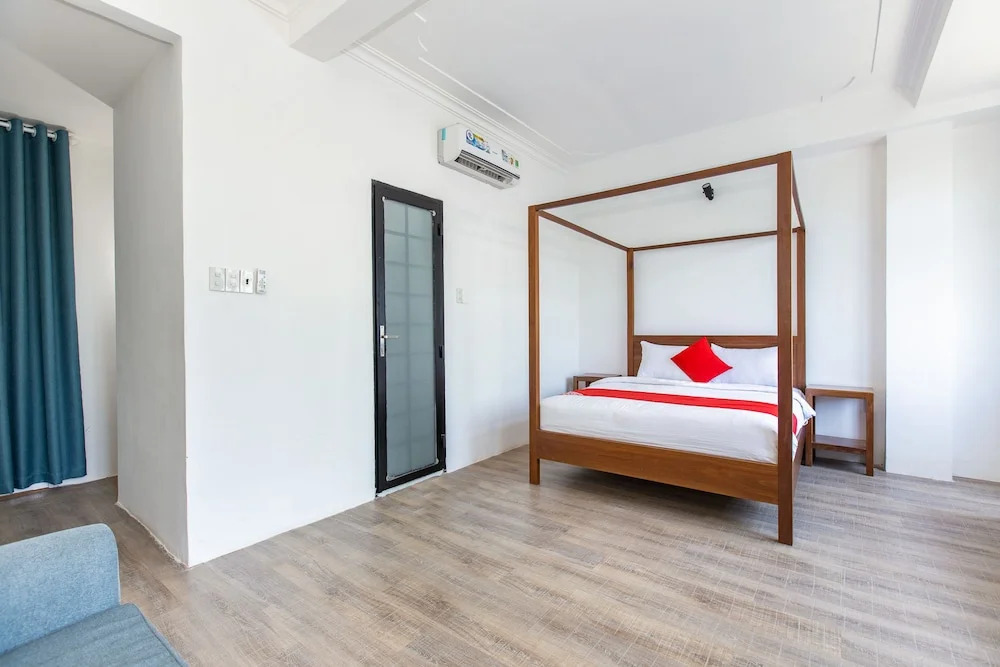 OYO 205 Vivid Boutique Hometel