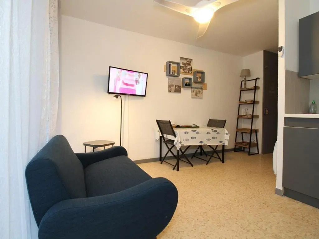 Appartement Balaruc-les-Bains, 1 pièce, 2 personnes - FR-1-553-128