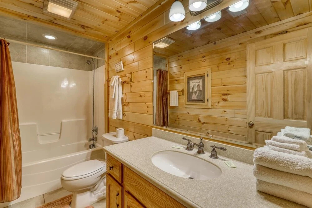 Lucilles Creekside Hideaway