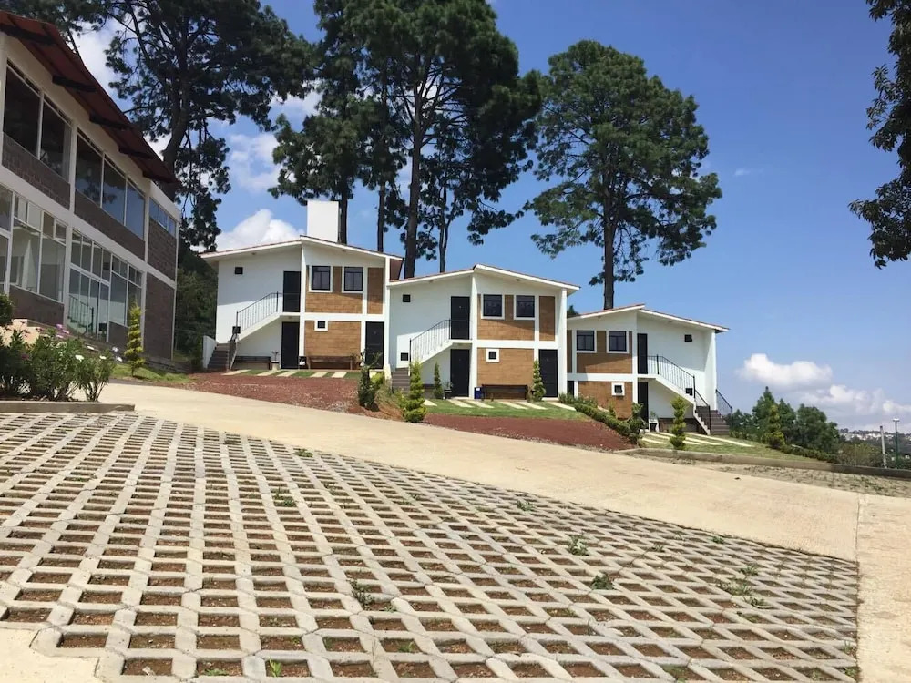 Hotel Sierra Norte Inn