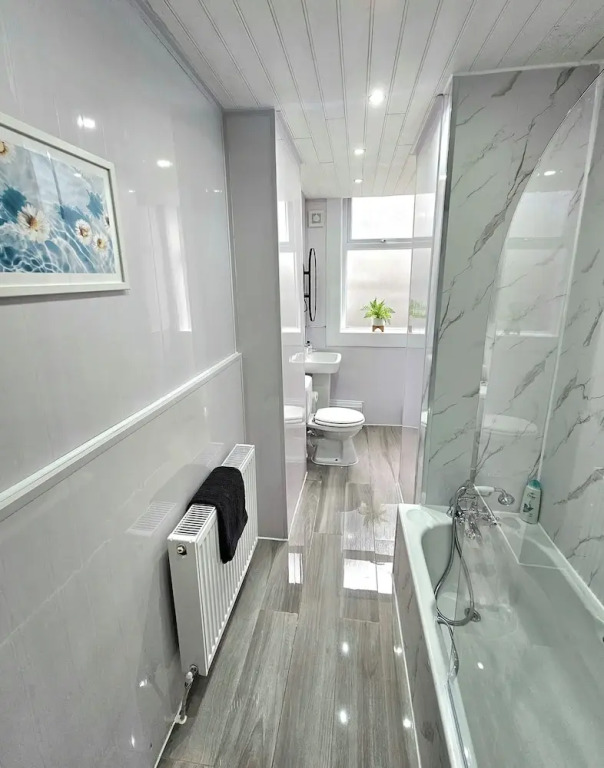 Spacious Haven with Free Parking