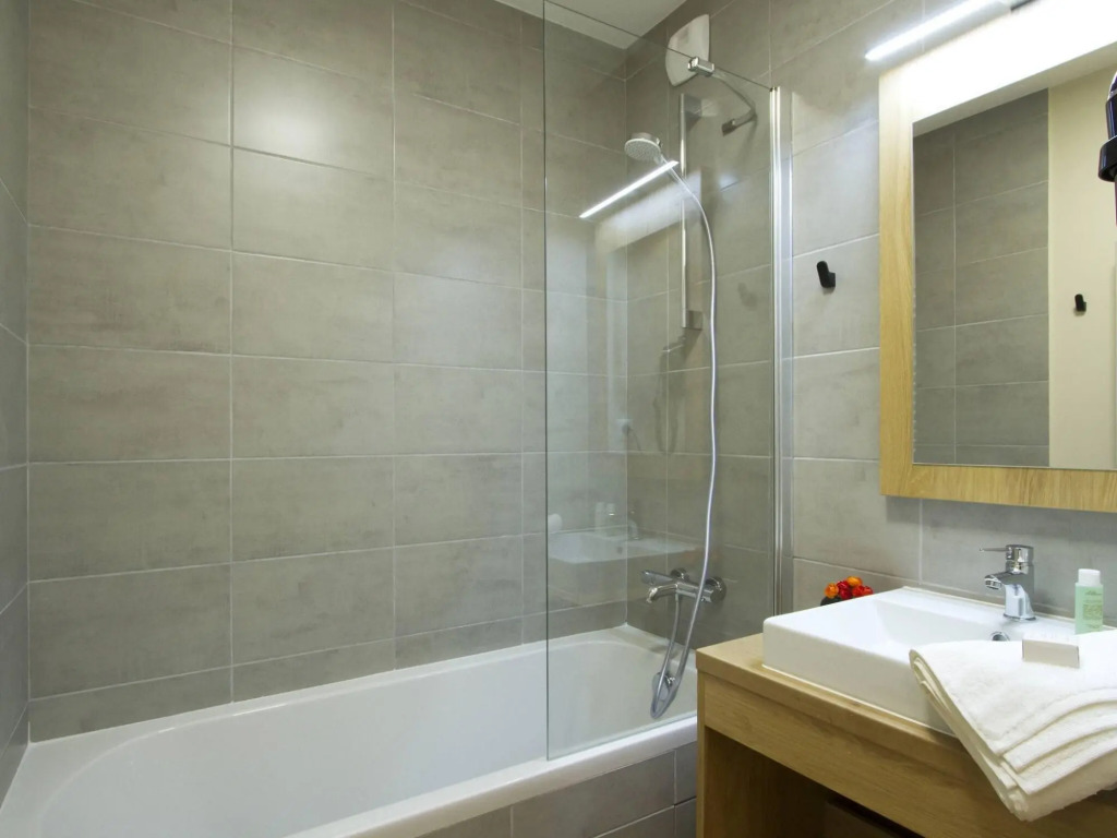 Apartment with spa at the foot of the Grandes Rousses massif