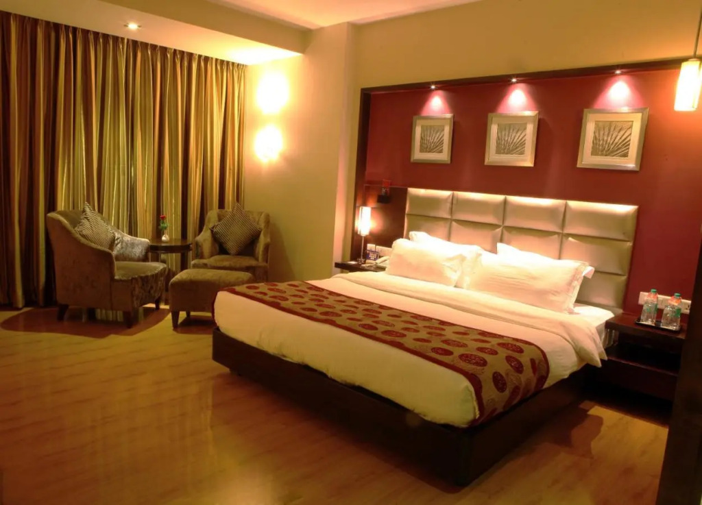 Lords Plaza, Surat