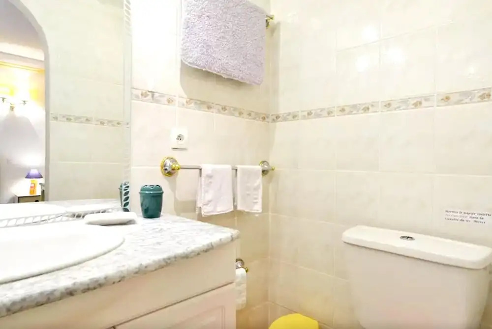 Apartment With one Bedroom in Fréjus, With Enclosed Garden and Wifi