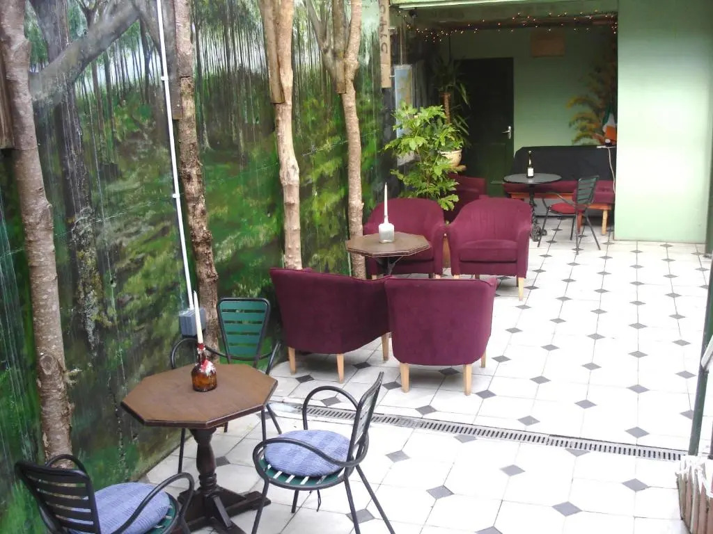 Foyles Hotel