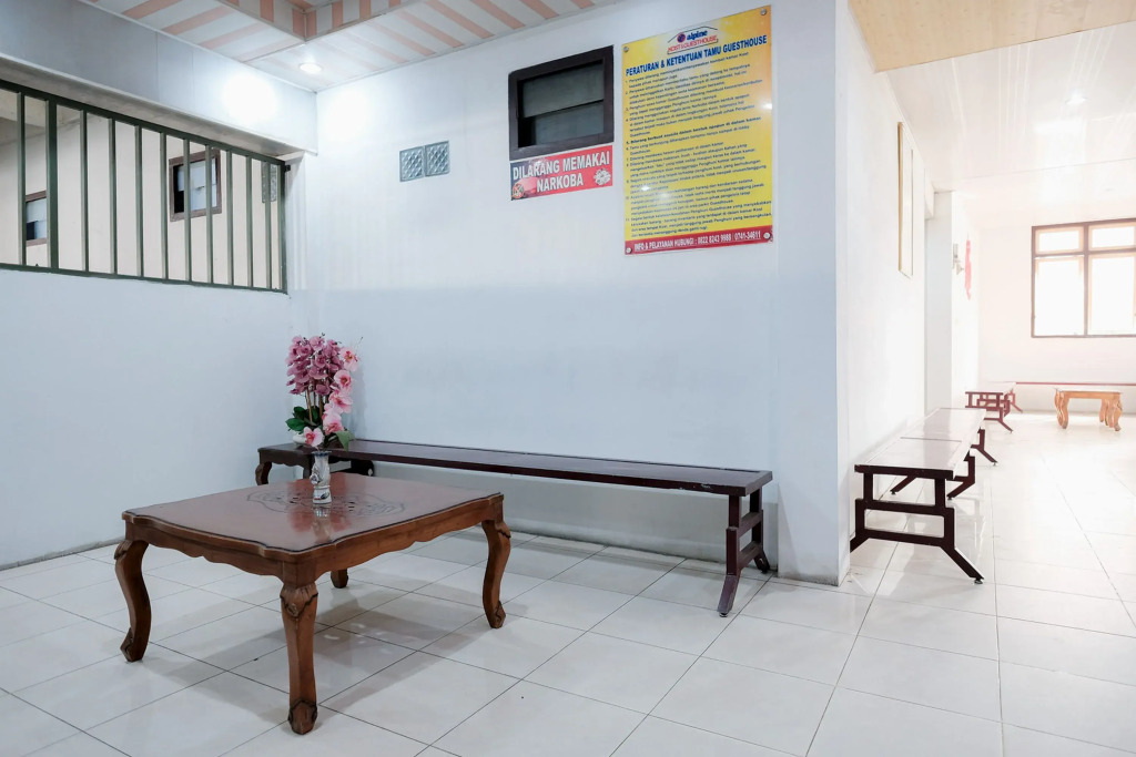 RedDoorz near Tugu Pers Jambi