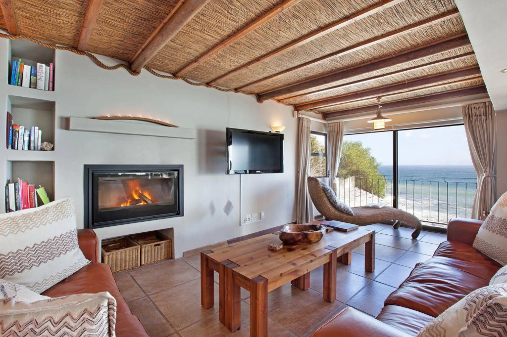 Whale Huys Luxury Ocean Holiday Villa