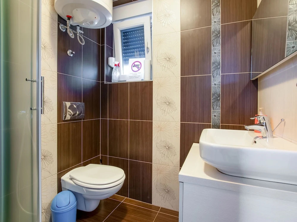 Lovely Apartment in Novalja with Patio near Sea Beach