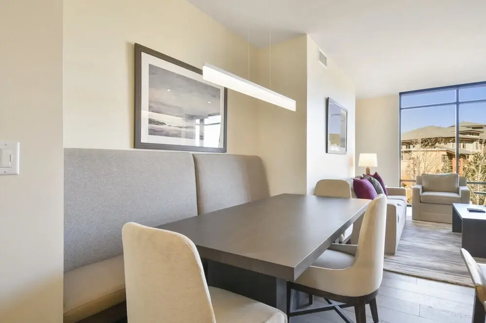 Modern & Luxurious 2 Br - Ski In/ski Out! 2 Bedroom Condo by Redawning