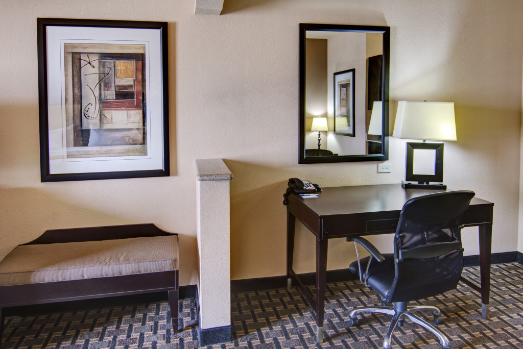 Holiday Inn Express Hotel & Suites Paris by IHG