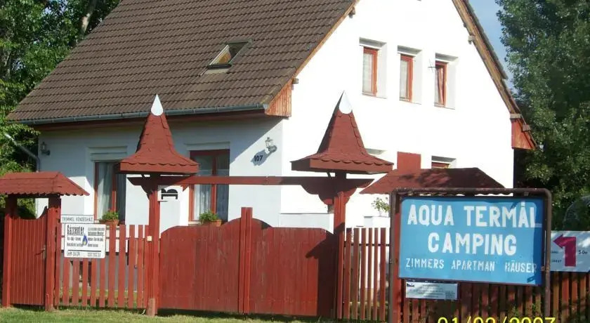 Aqua Termál Camping, Vendégházak