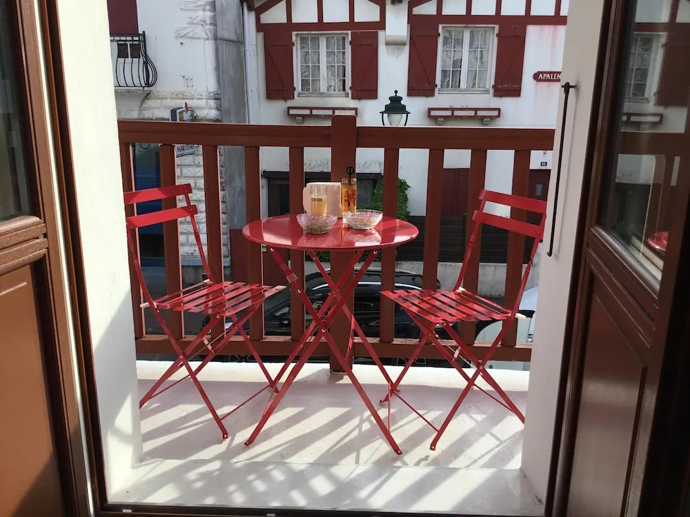 Apartment With One Bedroom In Saint Jean De Luz With Furnished Balcony And Wifi