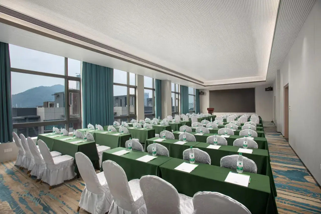 Wingate By Wyndham Zhuhai Gongbei Port