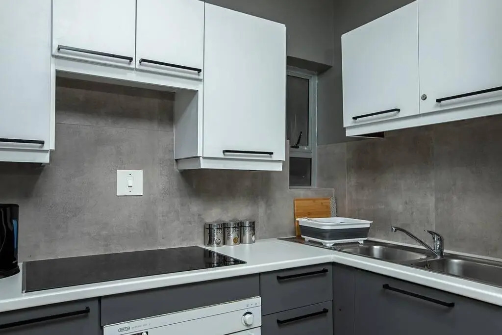St Tropez 1 Bedroom Sandton Residence