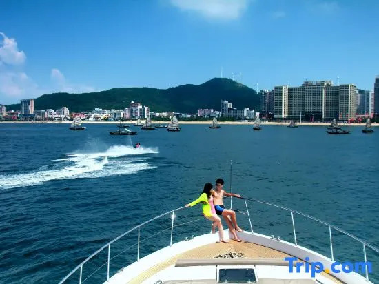 Q Jia · Pinyi Villa (Yangjiang Hailing Island Shili Yintan Store)
