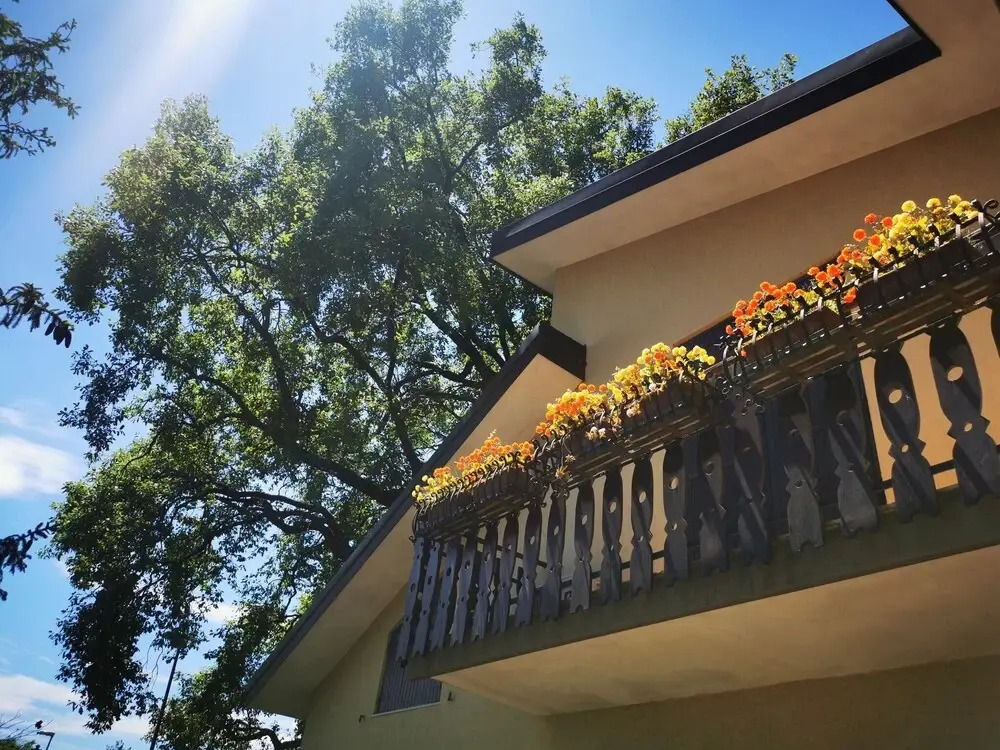 Elegant Holiday Home in Milo with Terrace