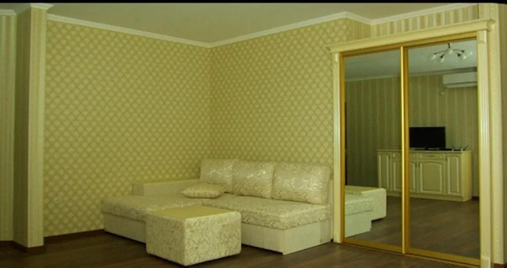 Hotel Deluxe