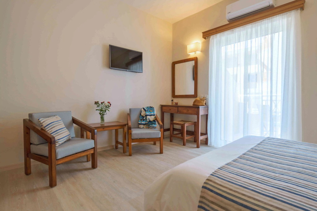 Batis Aero Beachfront Wellbeing Hotel